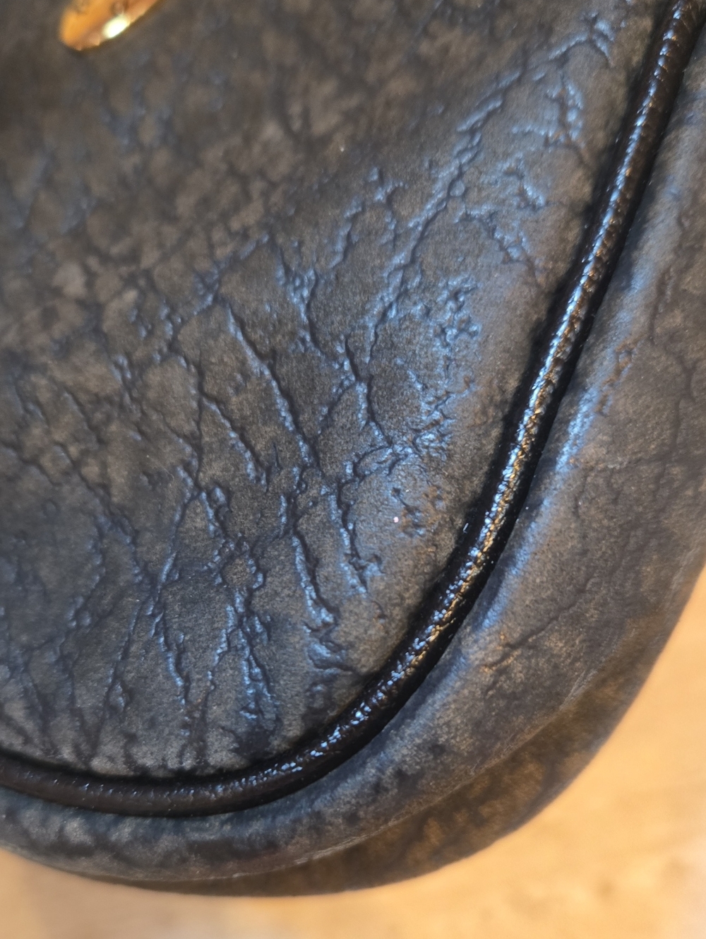 Australian Bush Creation Kangaroo & Buffalo Leather Crossbody Bag - Picture 4 of 12